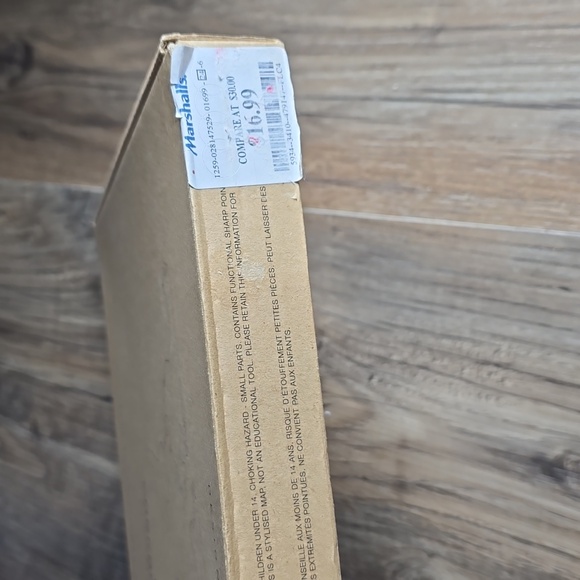 Corkboard Map - Picture 7 of 8